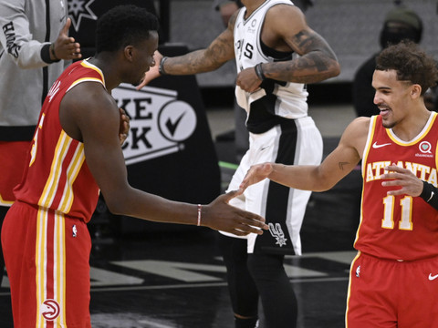 Clint Capela affole les statistiques à San Antonio