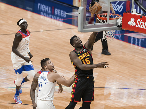 Clint Capela enchaîne
