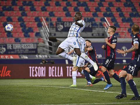Italie: l'Inter Milan se rapproche du titre