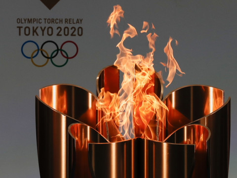 Le relais de la flamme interdit sur la voie publique à Osaka