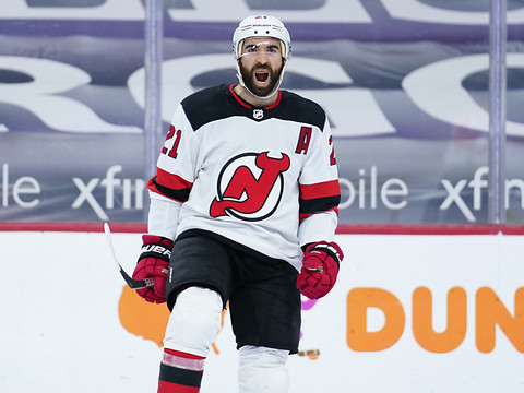 New Jersey laisse filer Palmieri et Zajac