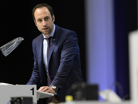 Un comité libéral soutient l'initiative pour une eau potable