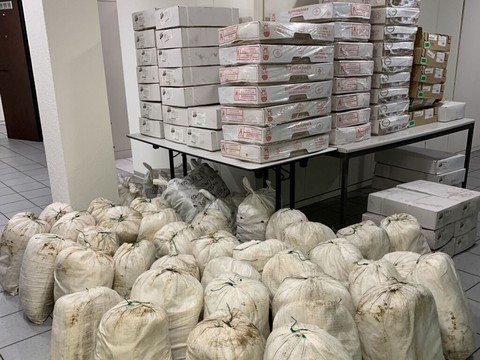 Près de deux tonnes de denrées alimentaires saisies à Bâle