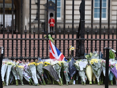 Le prince Philip enterré samedi prochain, Harry présent sans Meghan