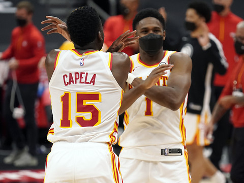 Un 3e succès d'affilée pour Capela et les Hawks