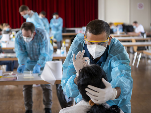 La Suisse compte 2601 nouveaux cas de coronavirus en 24 heures