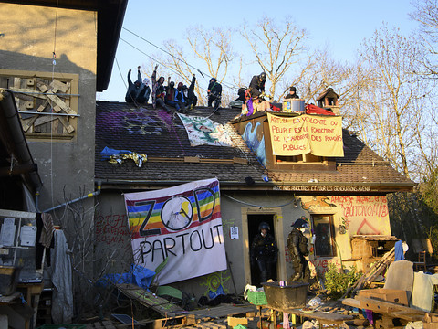 Le bâtiment de la Zad du Mormont a été détruit sans autorisation