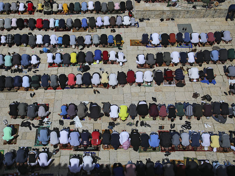 La foule sur l'esplanade des Mosquées depuis le Covid