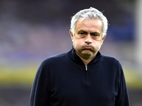 Tottenham: Jose Mourinho limogé