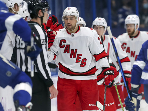 Niederreiter et les Canes prennent leur revanche