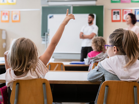 Peu d'élèves redoublent au degré primaire - Disparités régionales