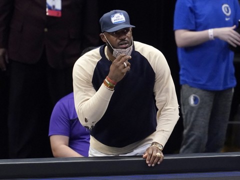 Un tweet de LeBron James enflamme la droite américaine