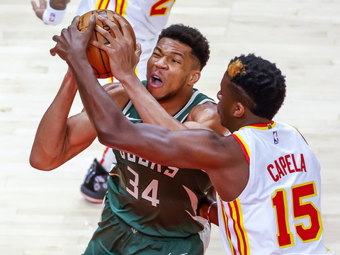 Atlanta mate enfin les Bucks