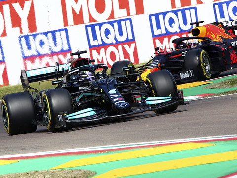 Une course sprint le samedi lors de trois GP cette saison