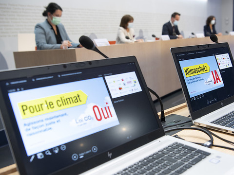 La loi sur le CO2, compromis solide, selon un comité interpartis