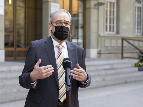 Les cantons veulent une consultation officielle