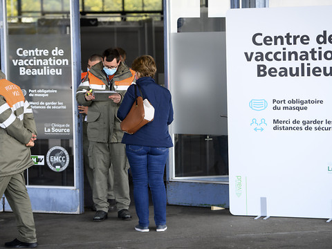 Les analystes financiers continuent à déborder de confiance