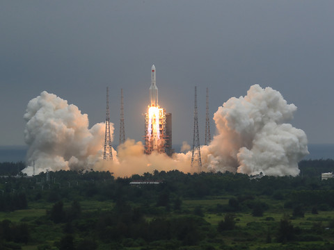 La Chine lance le premier module de sa station spatiale