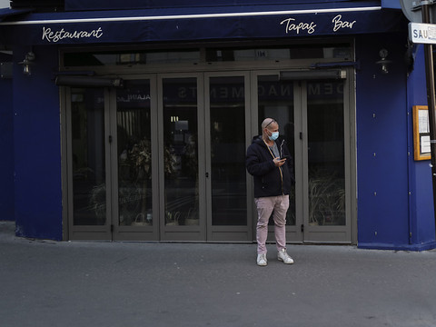 France: réouverture le 19 mai des commerces, terrasses et lieux culturels