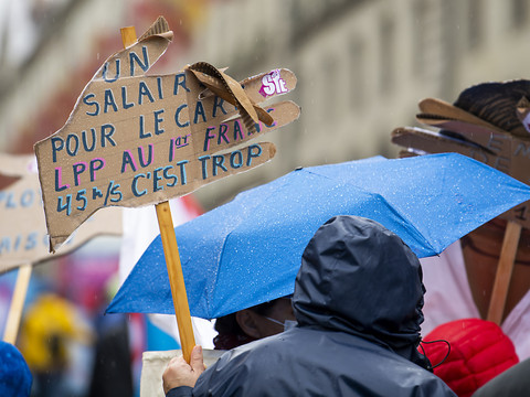 Genève: le cortège du 1er Mai attire près de 2000 personnes