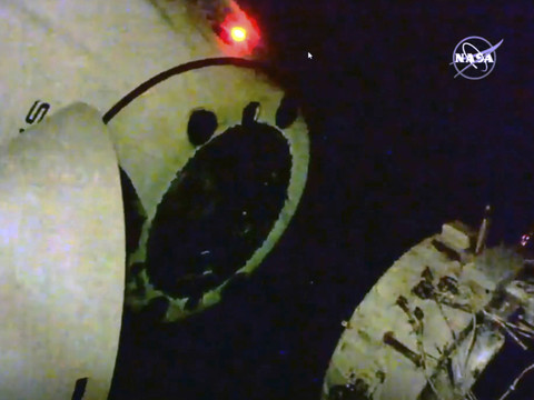 Retour sur Terre du vaisseau SpaceX avec les astronautes de l'ISS
