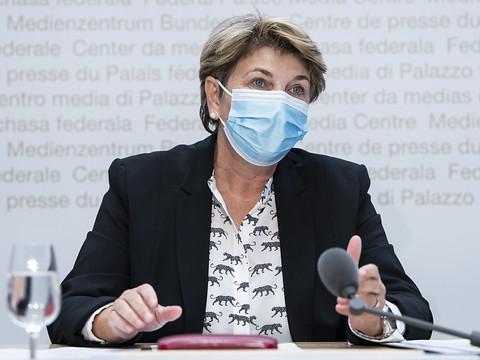 Viola Amherd défend un processus d'acquisition transparent