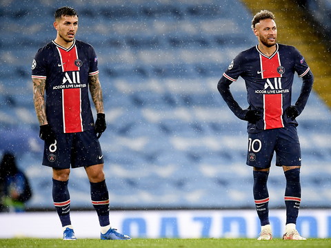 L'arbitre aurait insulté des joueurs du PSG