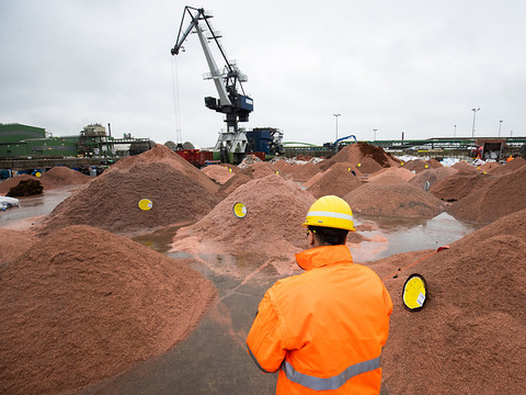 Les prix du cuivre et du minerai de fer atteignent des records