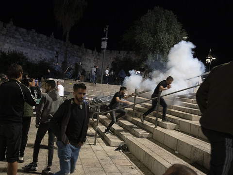 Plus de 180 blessés dans des heurts à Jérusalem