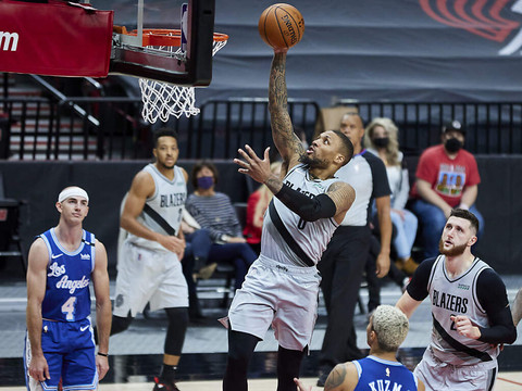 Les Lakers glissent au 7e rang à l'Ouest