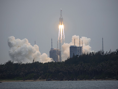 Fusée chinoise: retour incontrôlé sur Terre prévu ce weekend