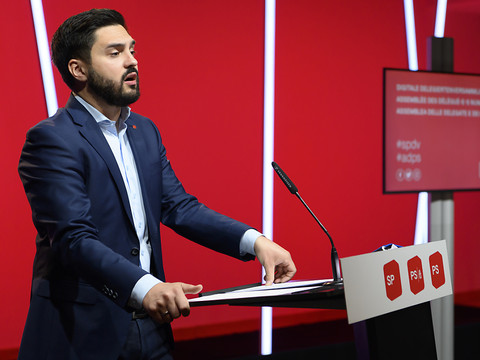 Cédric Wermuth veut une Suisse plus proche de l'Europe