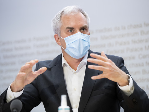 Task force: chances d'assouplir les mesures anti-Covid-19 en hausse