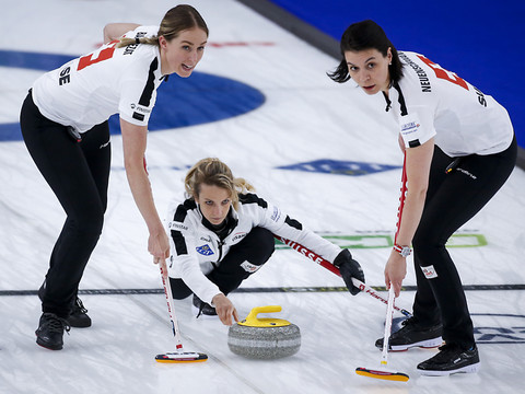 Les Suissesses défendront leur titre en finale