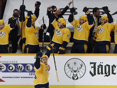 Nashville bat Carolina pour se hisser en play-off