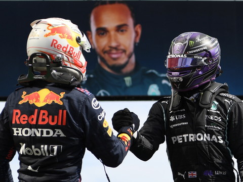 Red Bull et Mercedes pour se départager