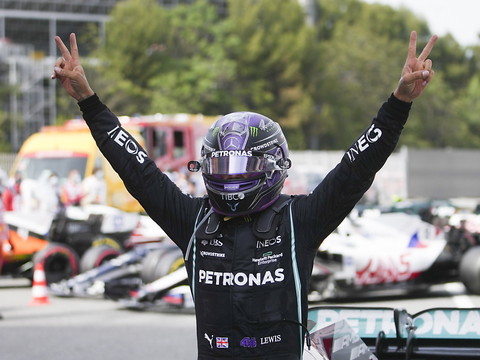 Un 98e succès en F1 pour Hamilton