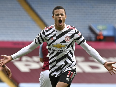 Manchester United fait attendre City