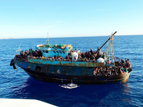 Plus de 1400 migrants arrivent sur l'île italienne de Lampedusa