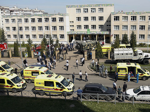 Une fusillade dans une école de Russie fait au moins sept morts