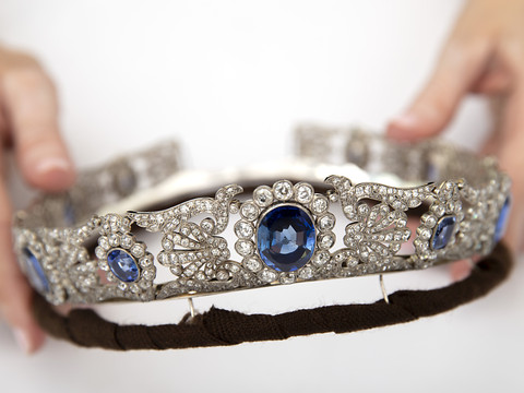 Des bijoux de la fille de Napoléon vendus 1,5 million de francs