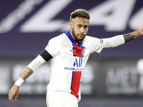 Neymar suspendu pour la finale de Coupe
