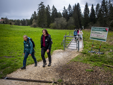 Des guides pour sensibiliser les visiteurs à la nature dans le Jura