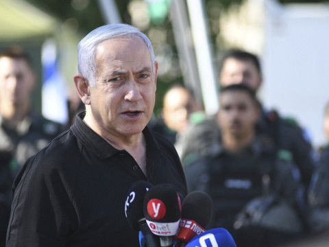 Israël bombarde Gaza, émissaire américain  là pour des entretiens