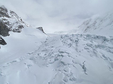 Un randonneur fait une chute mortelle au-dessus de Zermatt (VS)