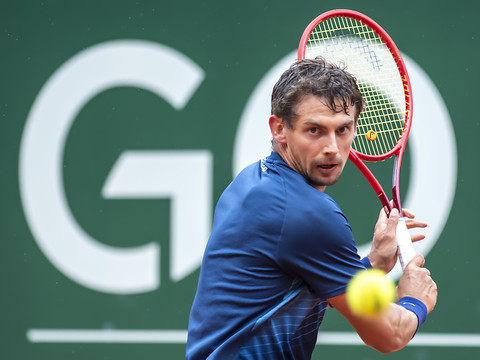 Laaksonen passe les qualifications