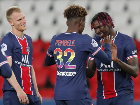 Lille gaspille une chance, Paris SG revient à un point du titre