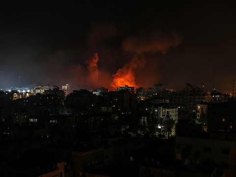 Nouvelle nuit de pilonnage de Gaza par Israël