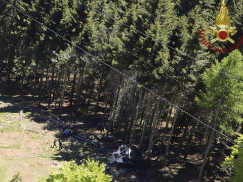 14 morts dans la chute d'un téléphérique au bord du lac Majeur