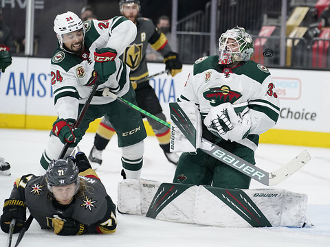 Minnesota écarte une première balle de match